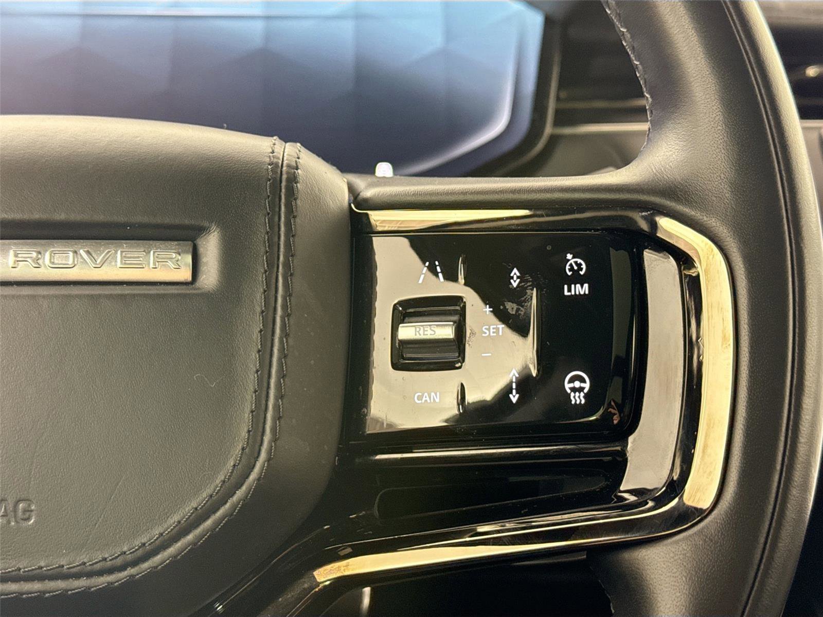 Used 2024 Land Rover Range Rover Sport Dynamic SE image 18