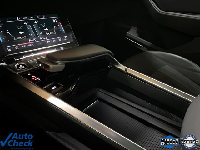 Used 2023 Audi e-tron Premium Plus w/ Premium Plus Package image 55