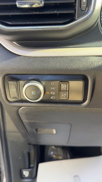 Used 2023 Ford Explorer XLT w/ Equipment Group 202A image 11