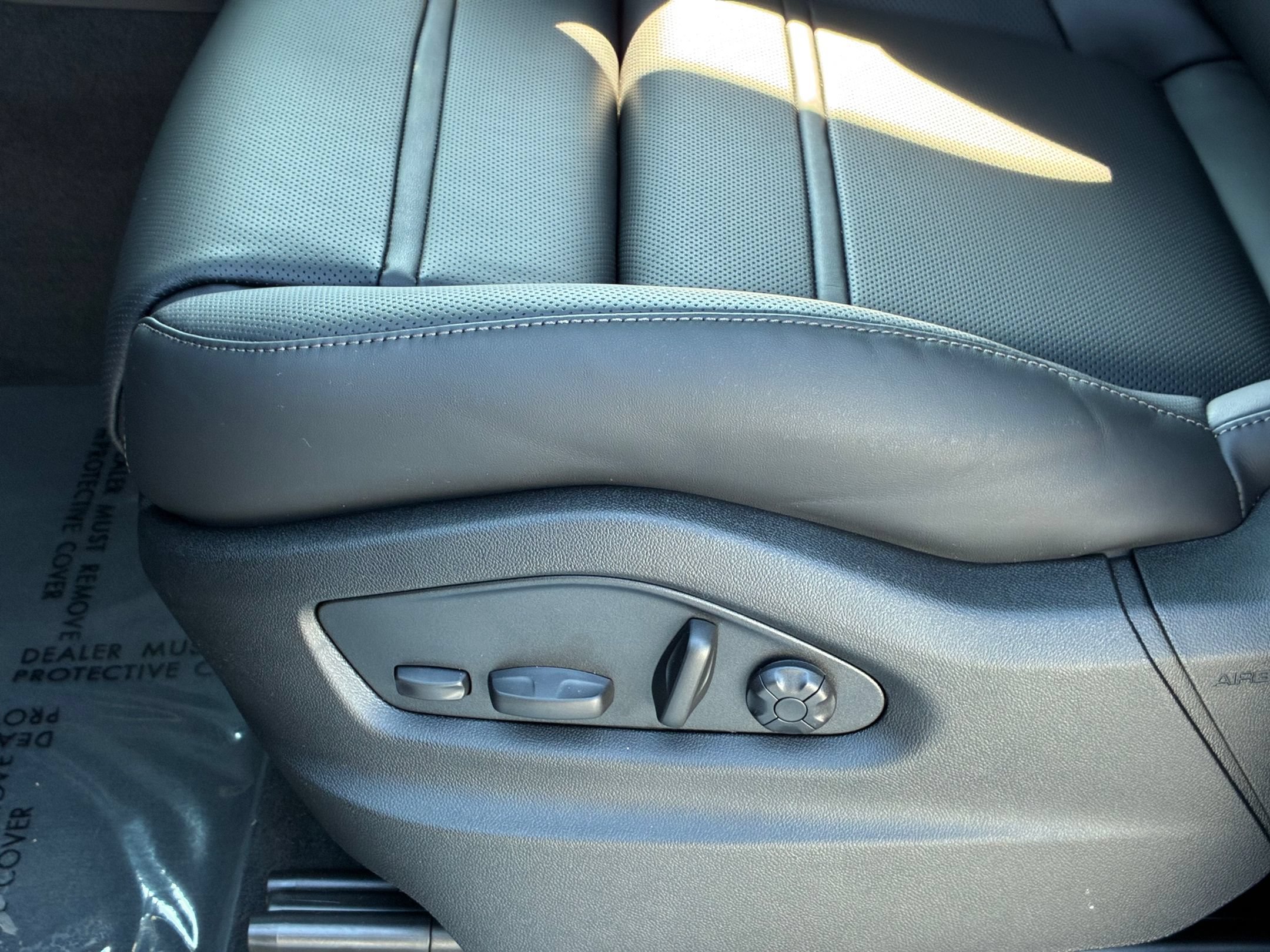 Used 2026 Porsche Cayenne Coupe AWD/4WD image 27