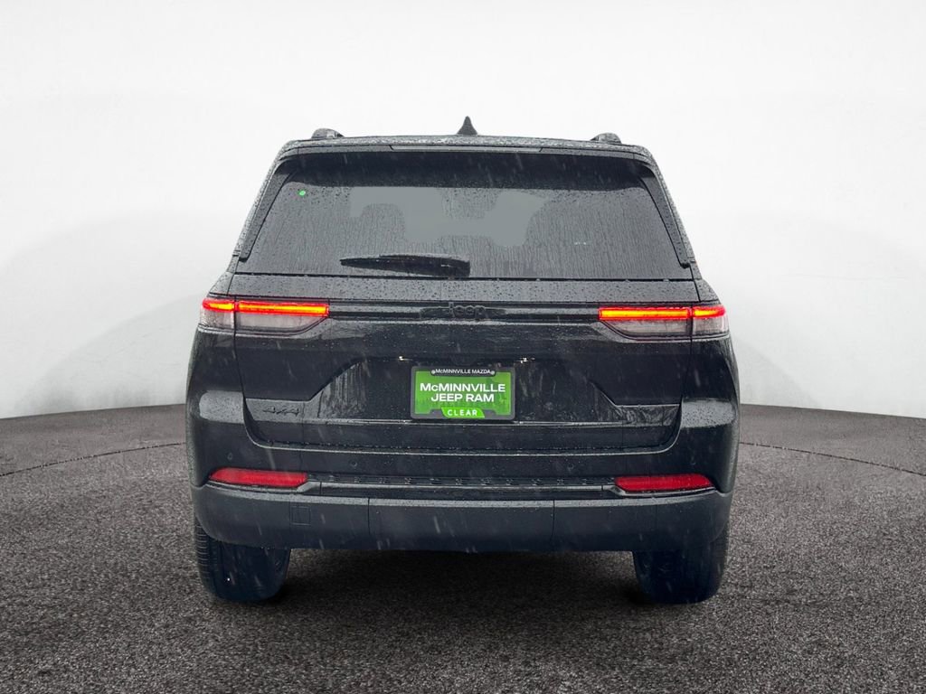 New 2025 Jeep Grand Cherokee Limited w/ Trailer Tow Package image 4