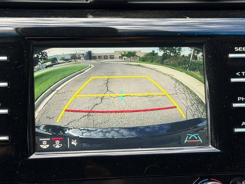 Used 2018 Toyota Camry XSE FWD image 11