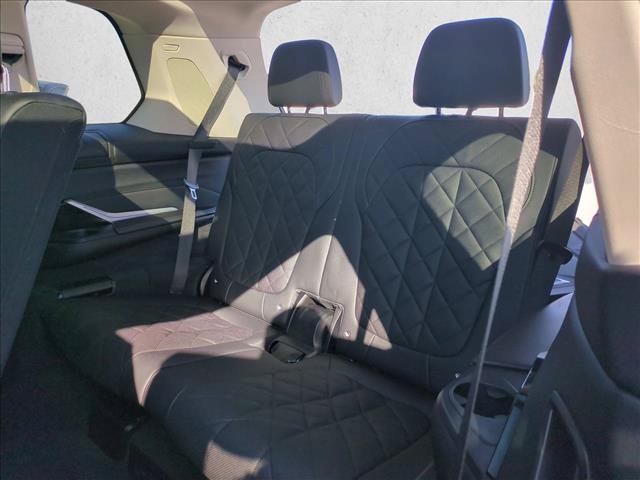 Certified 2024 BMW X7 xDrive40i w/ Premium Package AWD/4WD image 22