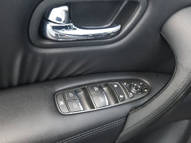 Used 2023 Nissan Armada SL w/ Midnight Edition Package image 17