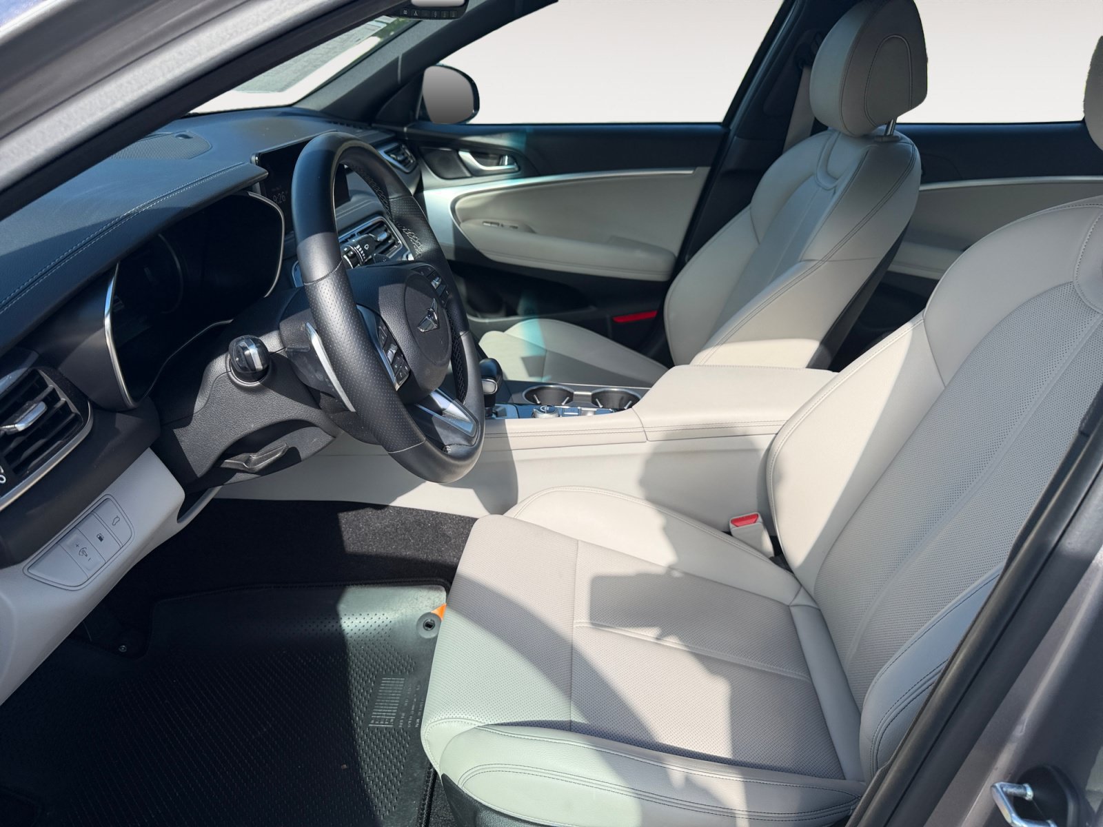 Used 2023 Genesis G70 2.0T AWD/4WD image 14