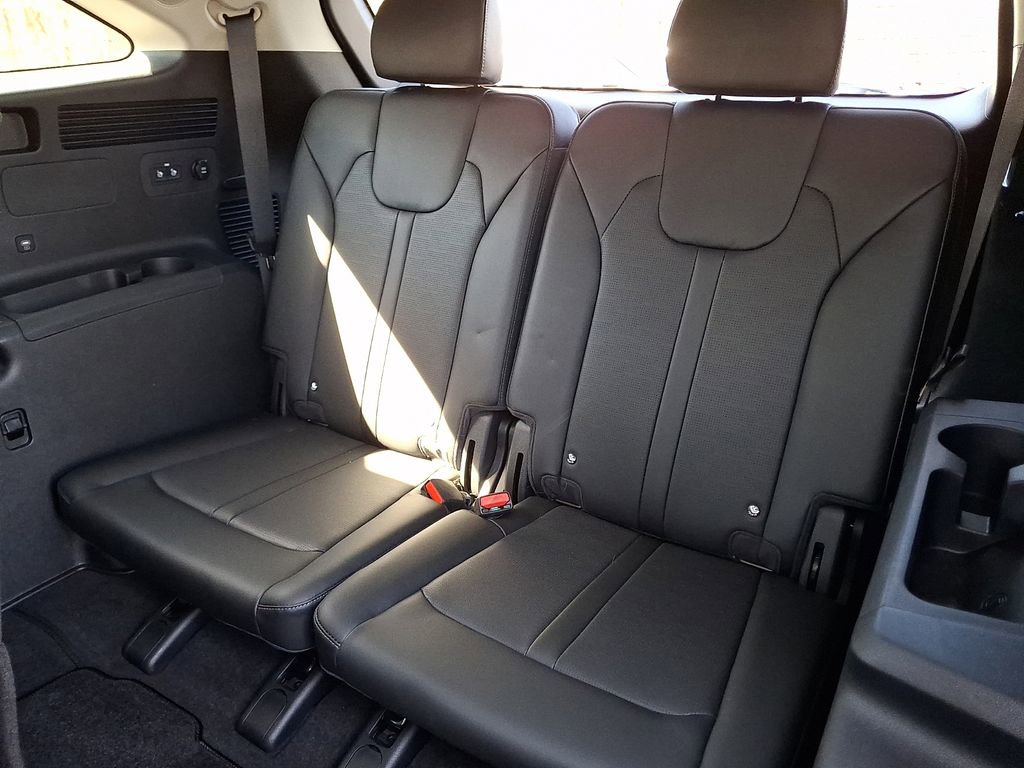 Certified 2025 Kia Sorento S image 10