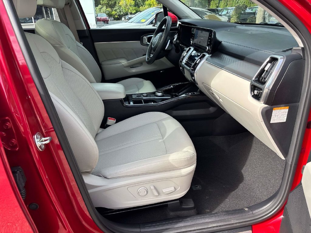 Certified 2023 Kia Sorento SX Prestige AWD/4WD image 19