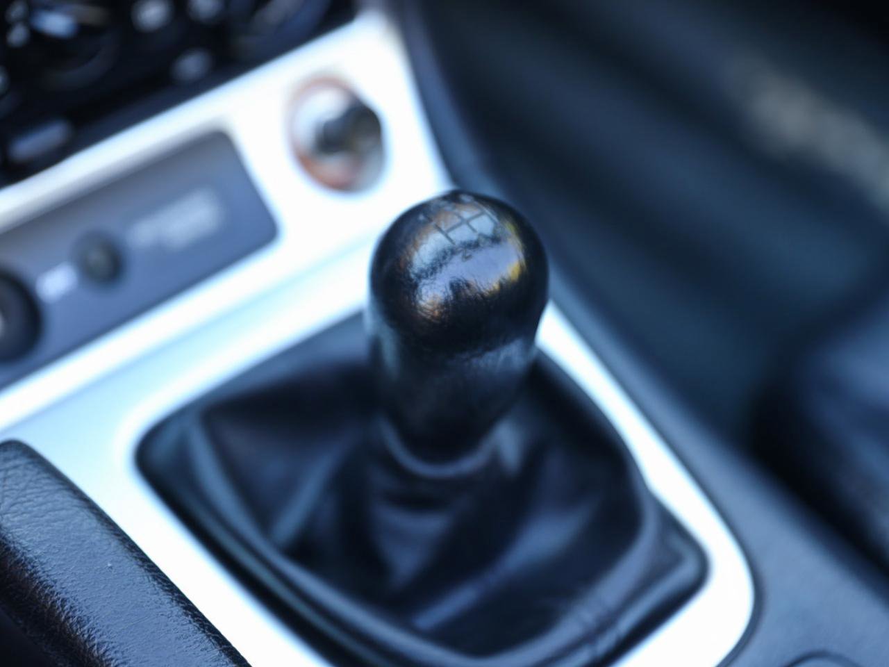 Used 2003 MAZDA MX-5 Miata RWD image 19