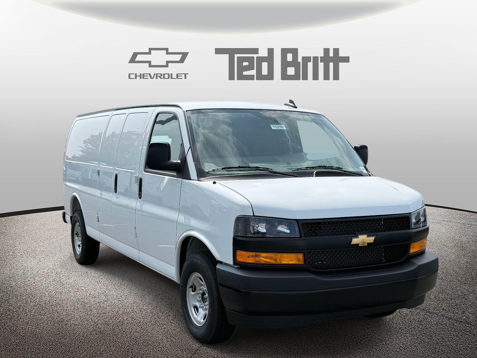 New 2025 Chevrolet Express 3500 Extended RWD image 3