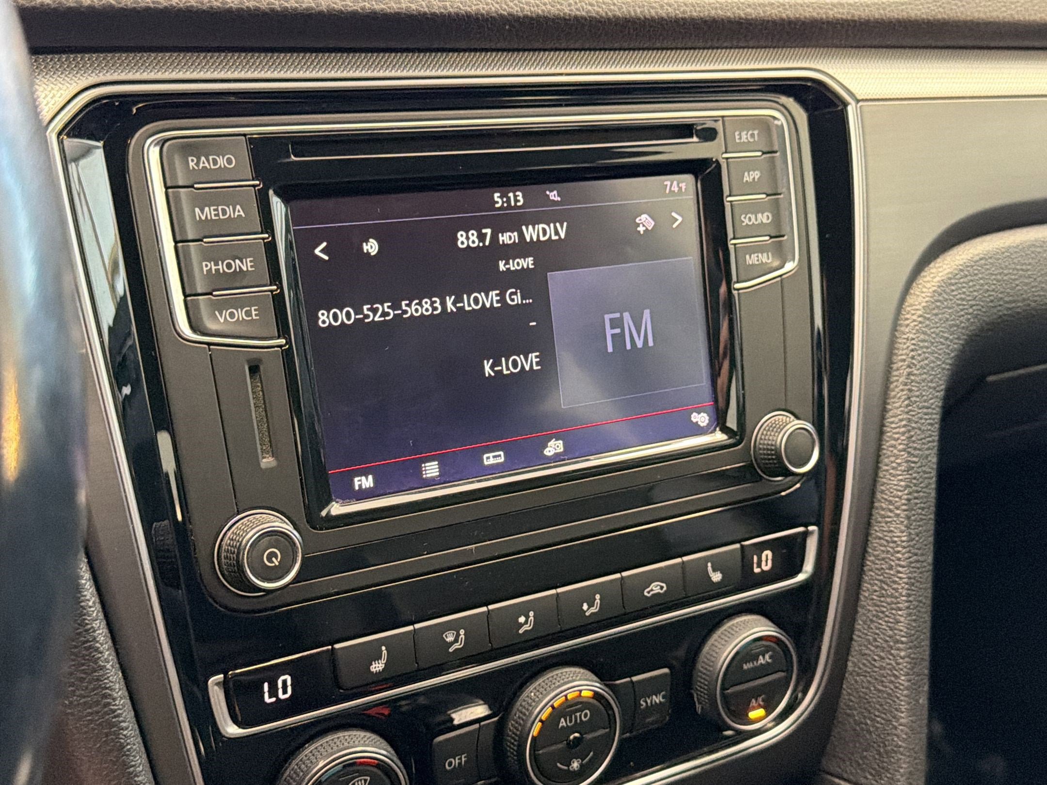 Used 2018 Volkswagen Passat 2.0T R-Line image 23