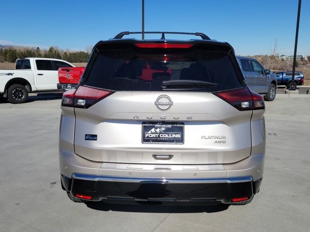 Used 2025 Nissan Rogue Platinum image 11