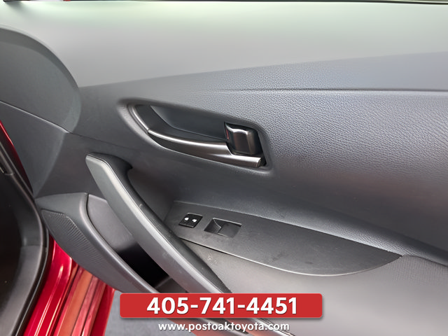 Used 2025 Toyota Corolla LE FWD image 15