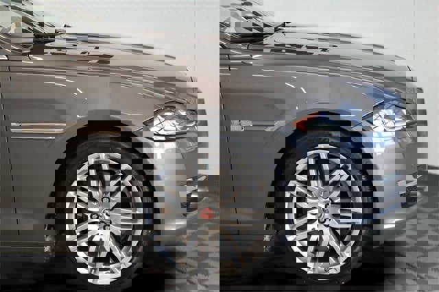 Used 2018 Jaguar XJ L Portfolio image 29