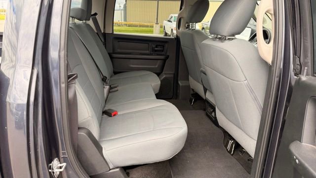 Used 2017 RAM 1500 Express AWD/4WD image 14