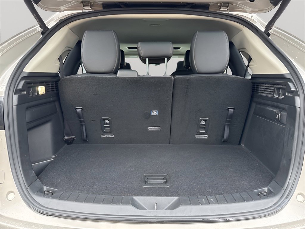 Used 2025 MAZDA CX-90 3.3 Turbo w/ Preferred Package image 18