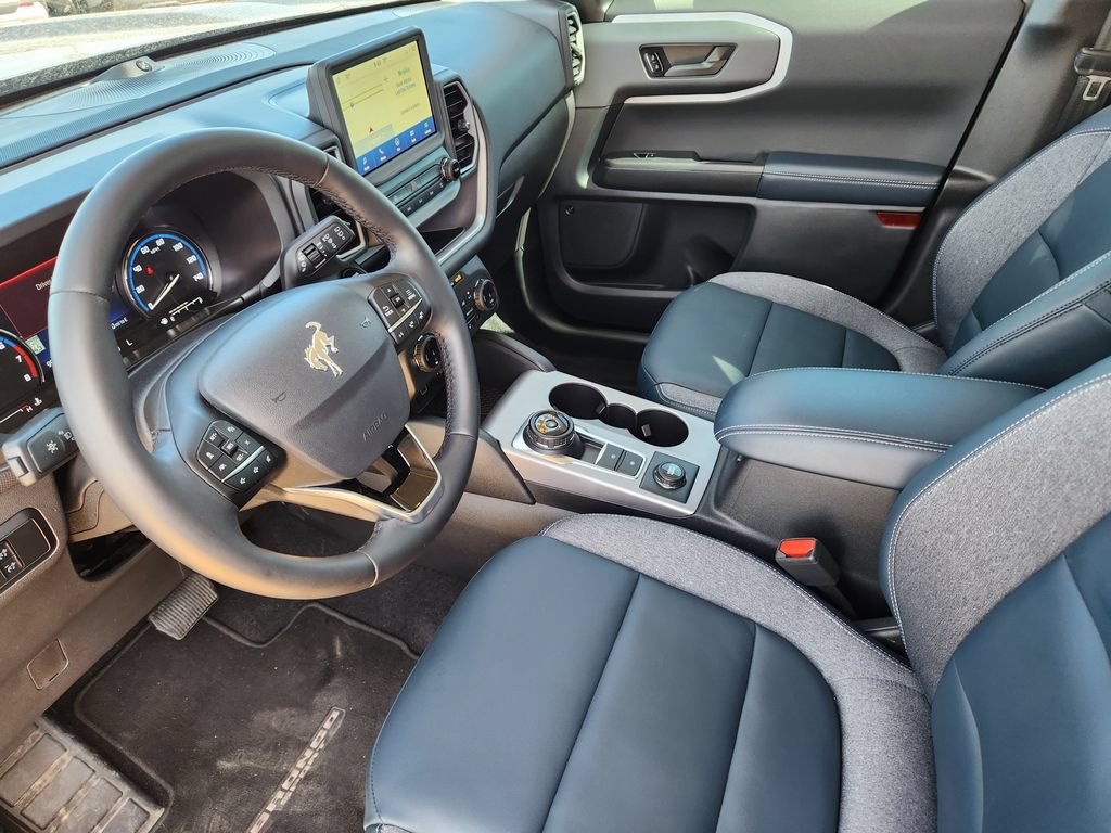 Used 2024 Ford Bronco Sport Outer Banks w/ Tech Package AWD/4WD image 7