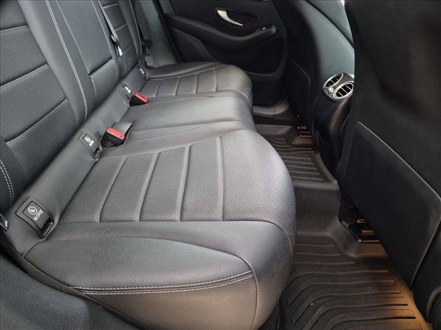 Used 2020 Mercedes-Benz GLC 300 image 19