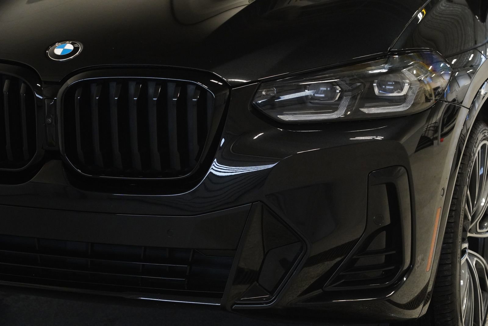 Used 2023 BMW X3 sDrive30i w/ M Sport Package image 7