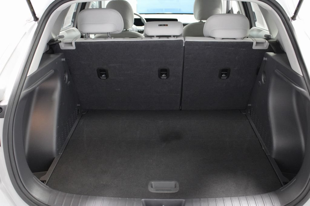 Certified 2025 Hyundai Kona SEL FWD image 15