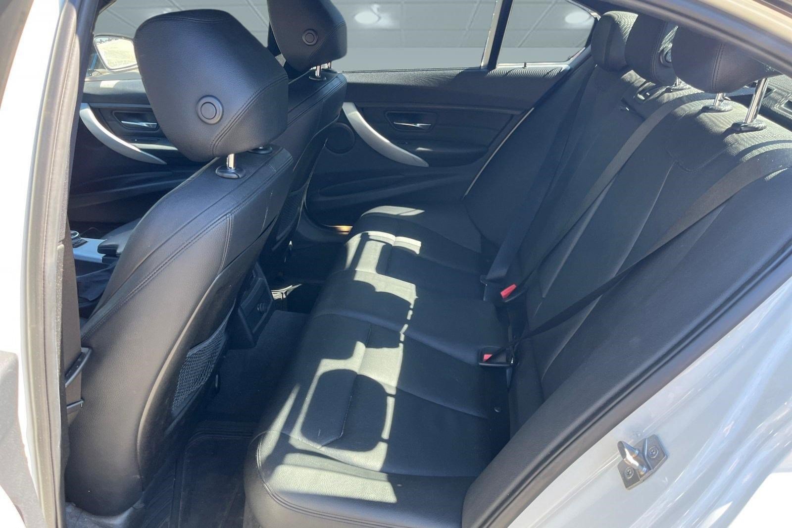 Used 2014 BMW 328d Sedan RWD image 7