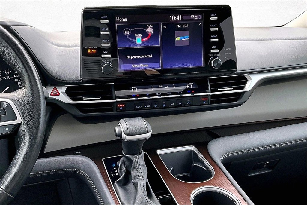 Certified 2024 Toyota Sienna XLE image 10