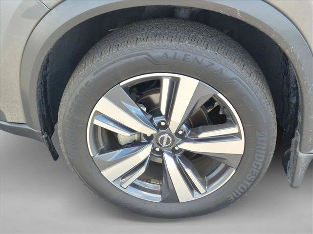 Used 2024 Nissan Rogue SL FWD image 10