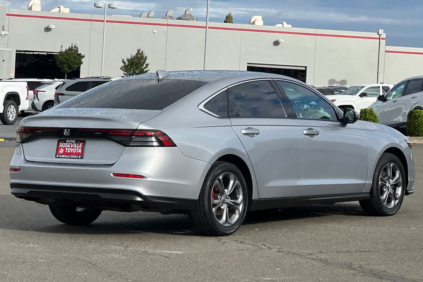 Used 2024 Honda Accord EX image 2