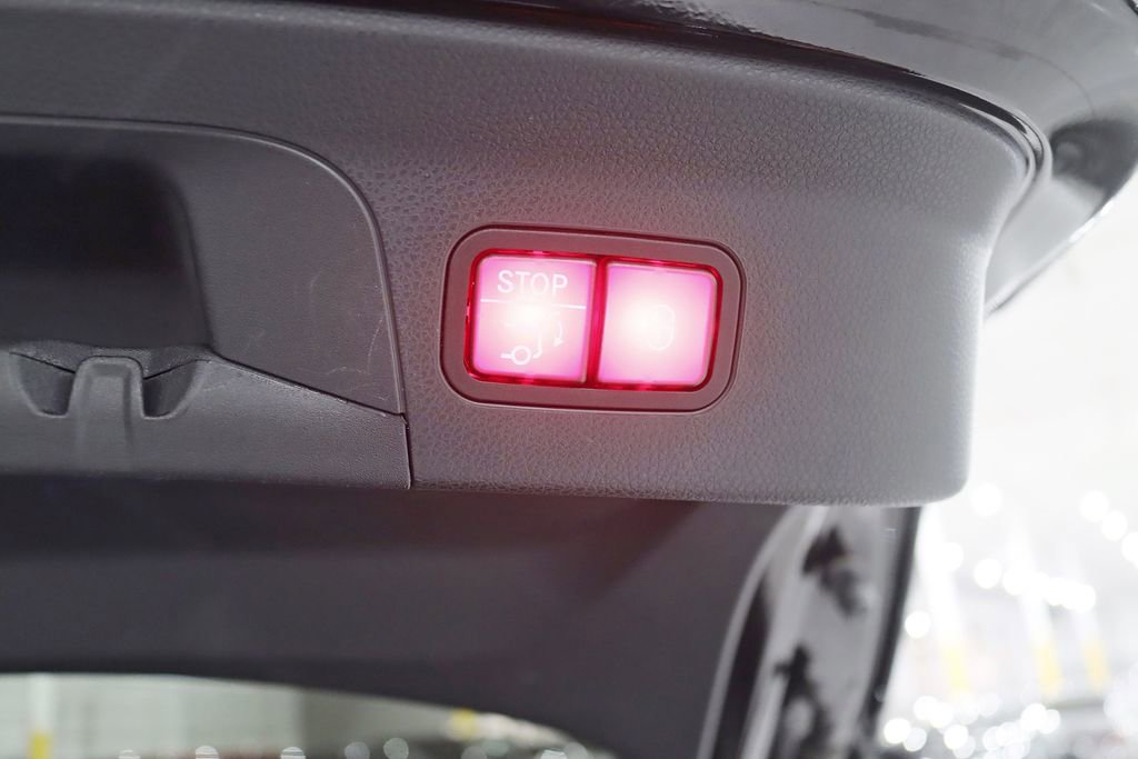 Used 2022 Mercedes-Benz GLC 300 4MATIC Coupe image 43