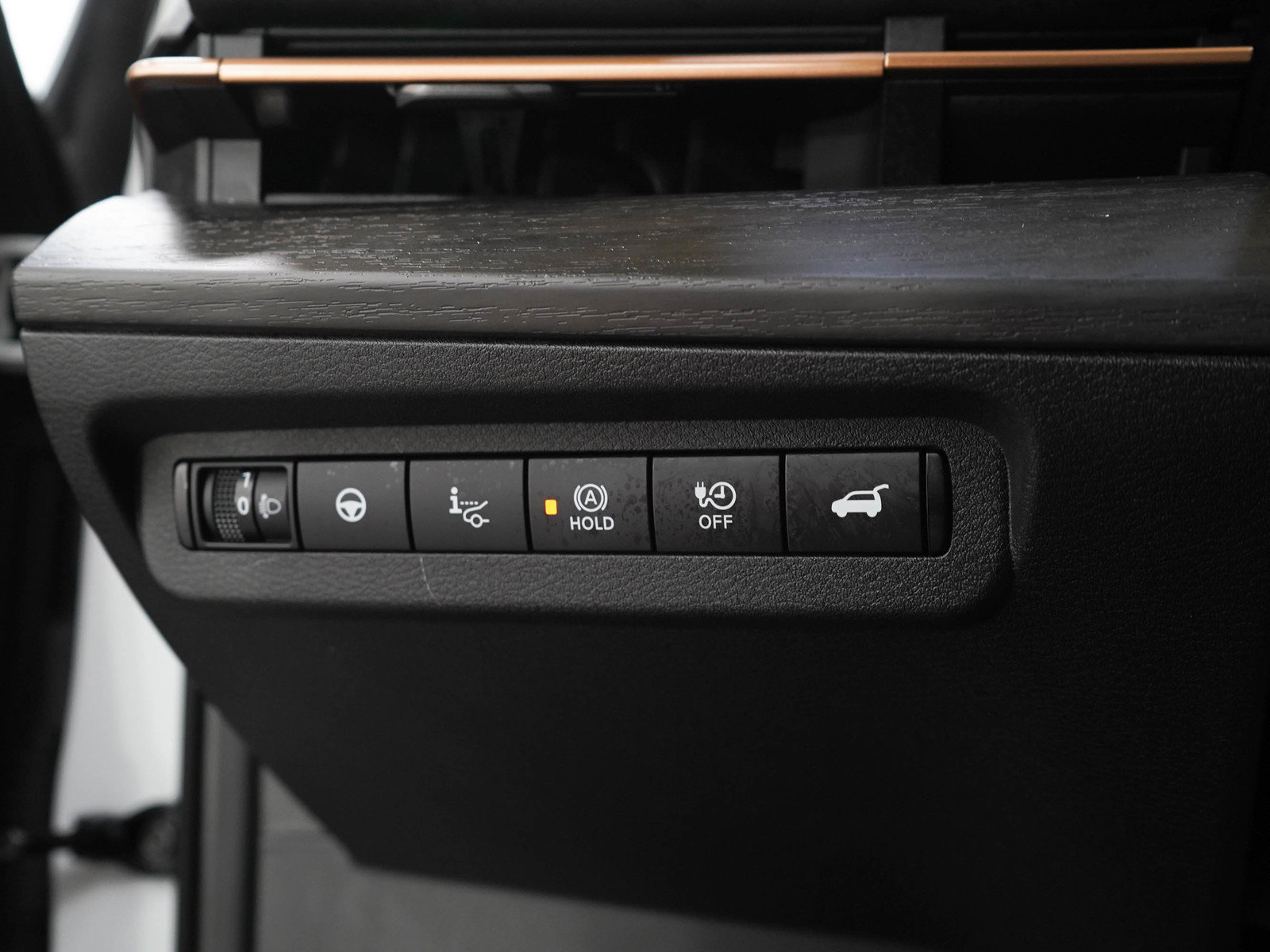 Used 2025 Nissan Ariya AWD image 27