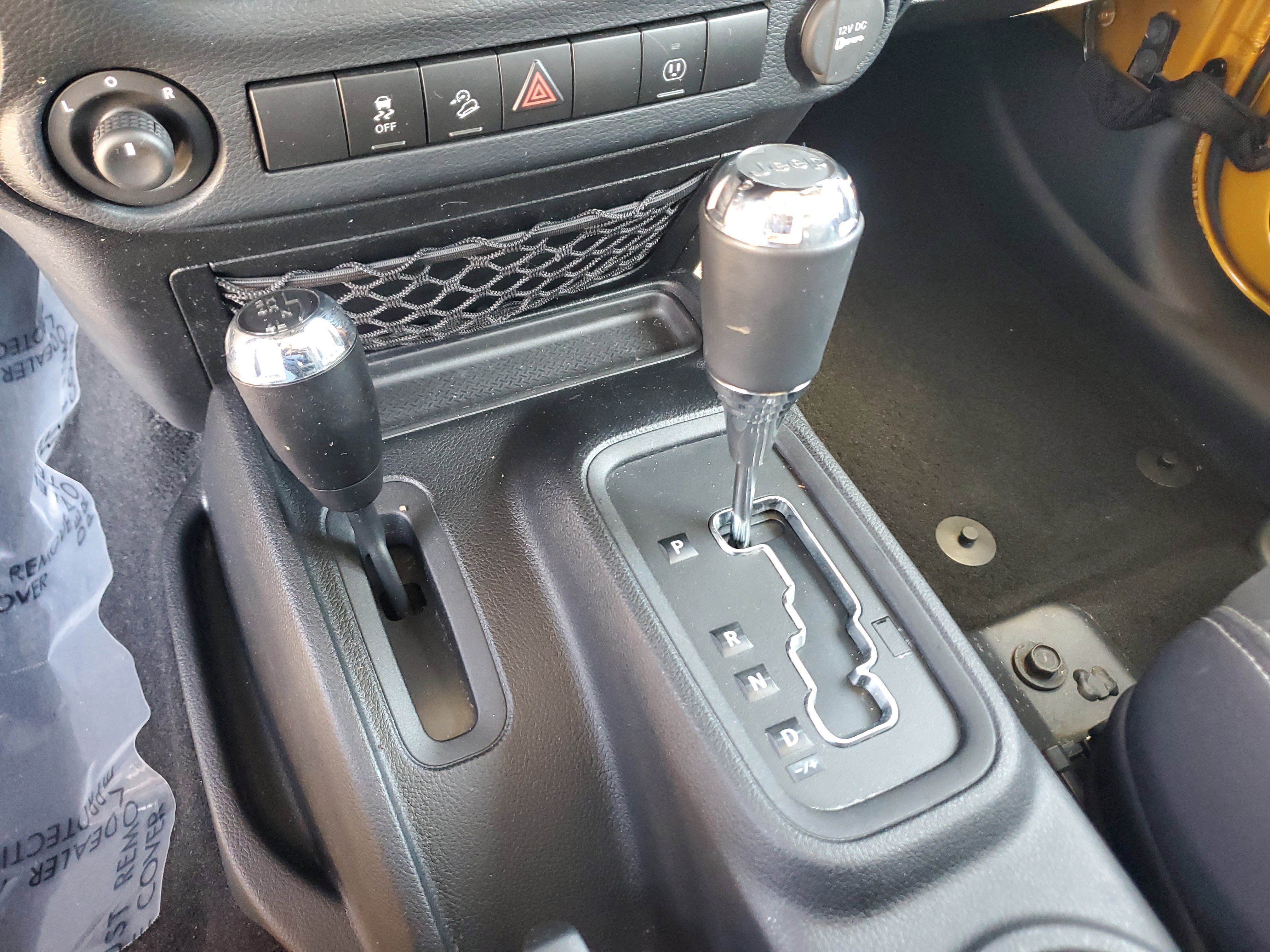 Used 2014 Jeep Wrangler Unlimited Sahara w/ Connectivity Group image 25