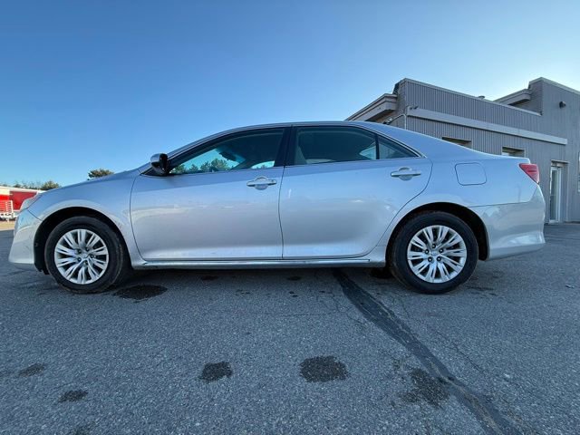 Used 2012 Toyota Camry LE FWD image 7
