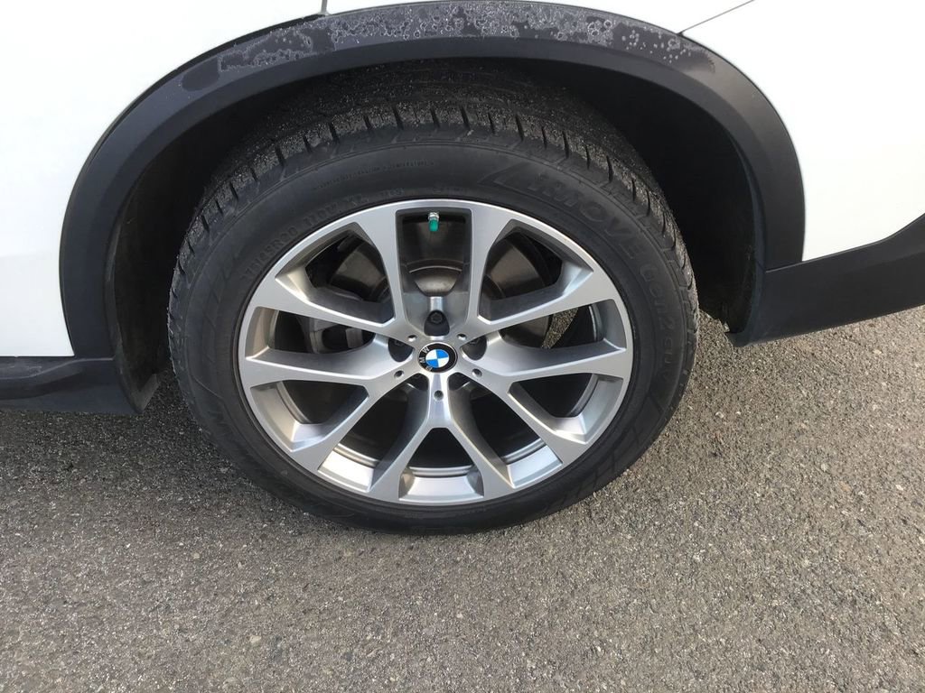 Used 2023 BMW X5 xDrive40i w/ Premium Package image 10