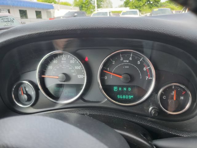Used 2016 Jeep Wrangler Unlimited Sahara w/ Dual Top Group AWD/4WD image 15