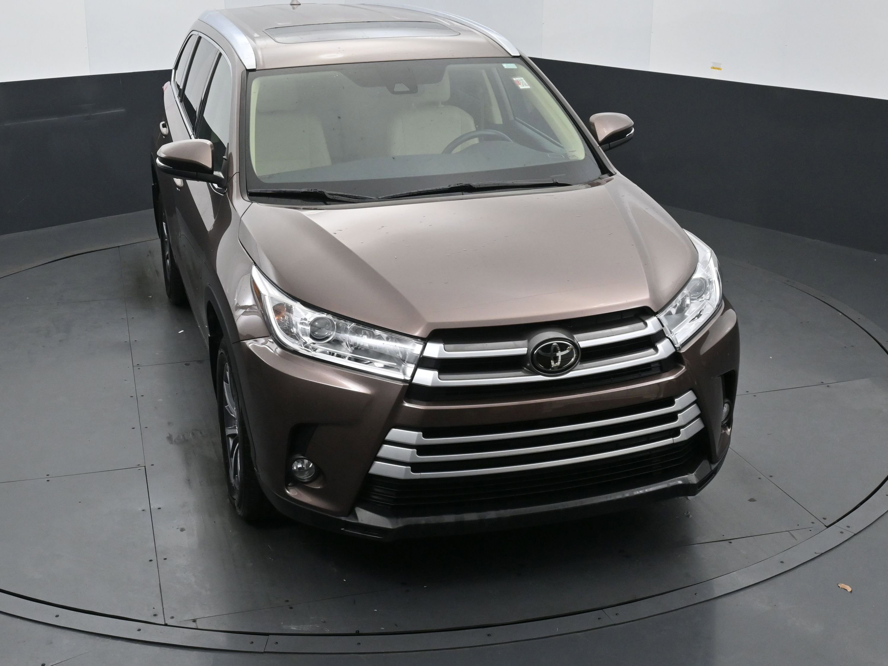 Used 2018 Toyota Highlander XLE image 34