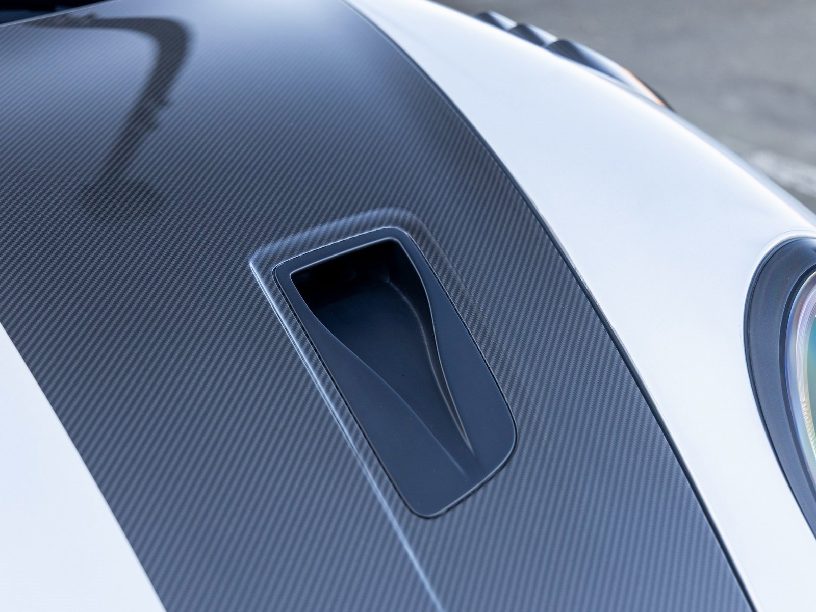 Certified 2018 Porsche 911 GT2 RS image 16