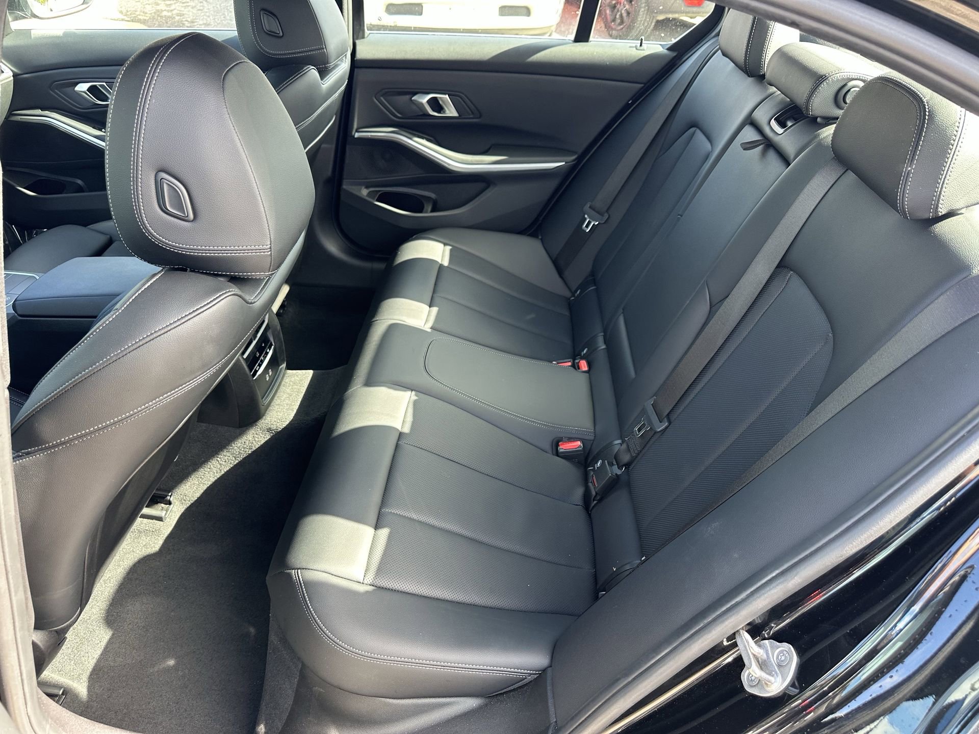 Certified 2025 BMW 330i Sedan image 19