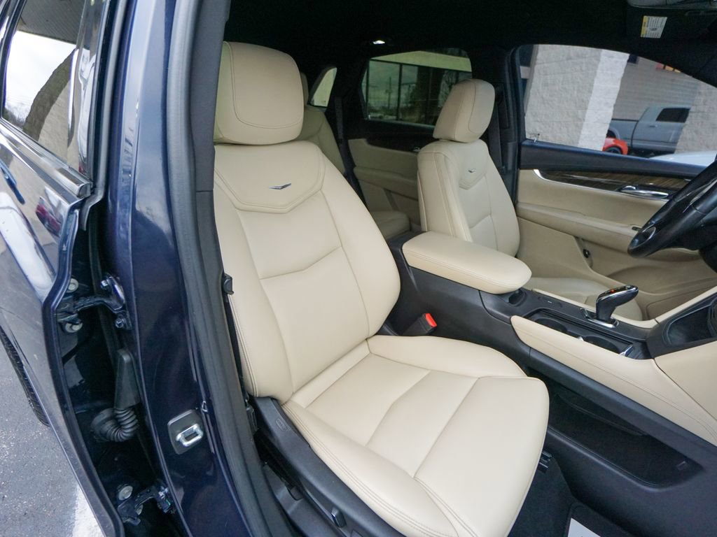 Used 2017 Cadillac XT5 FWD w/ LPO, Wheel Lock Package image 24