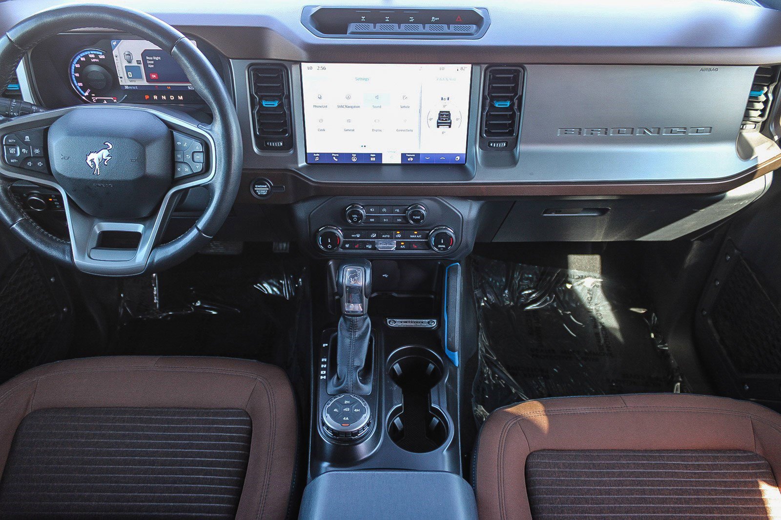 Used 2022 Ford Bronco Outer Banks w/ Sasquatch Package AWD/4WD image 13