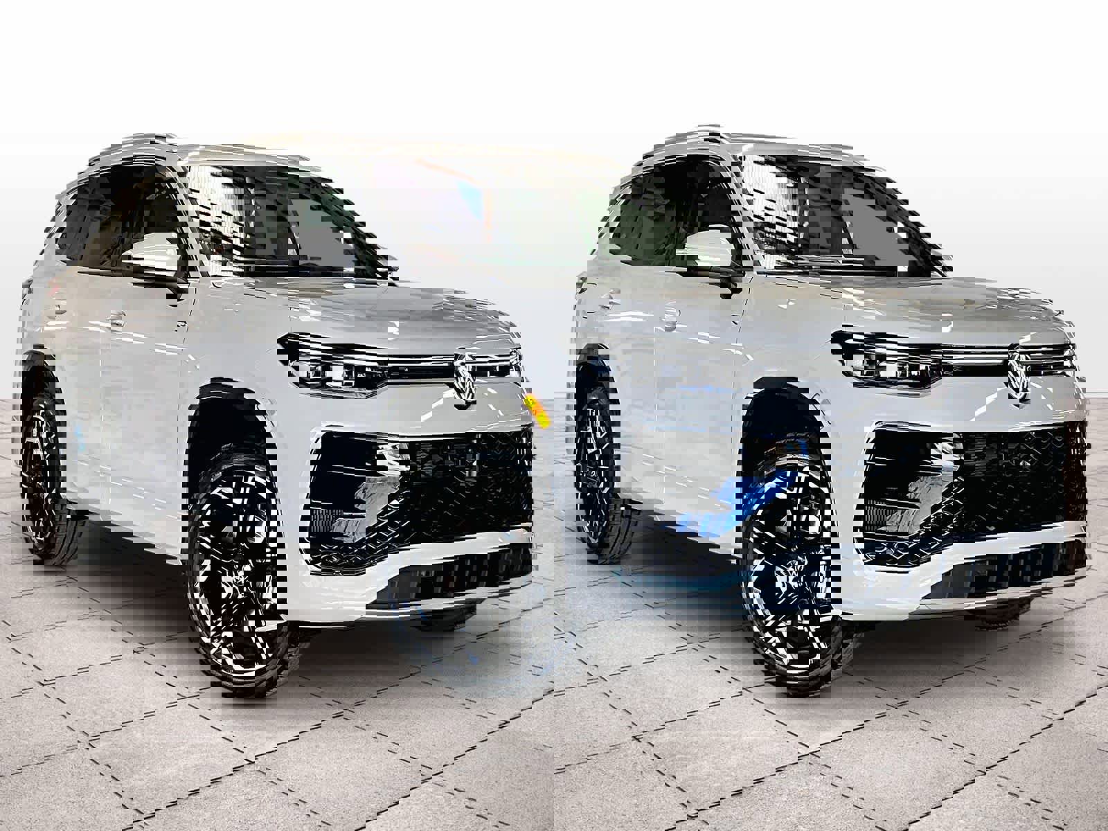 New 2026 Volkswagen Tiguan SEL R-Line image 2