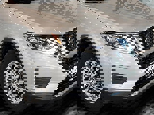 Used 2020 Nissan Rogue SV image 30