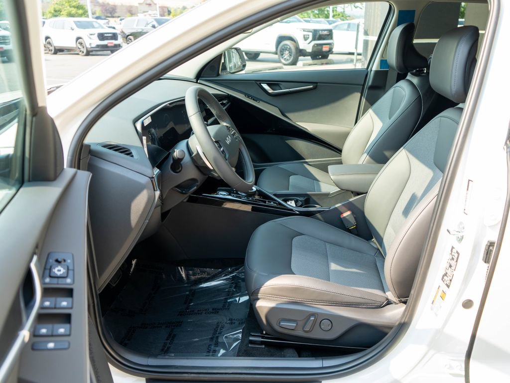 New 2026 Kia Niro Wind w/ Wind Preserve Package FWD image 11