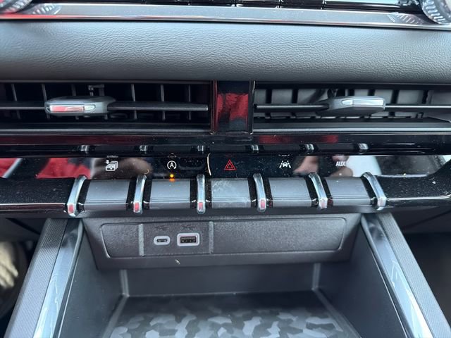 New 2026 GMC Canyon Elevation image 14