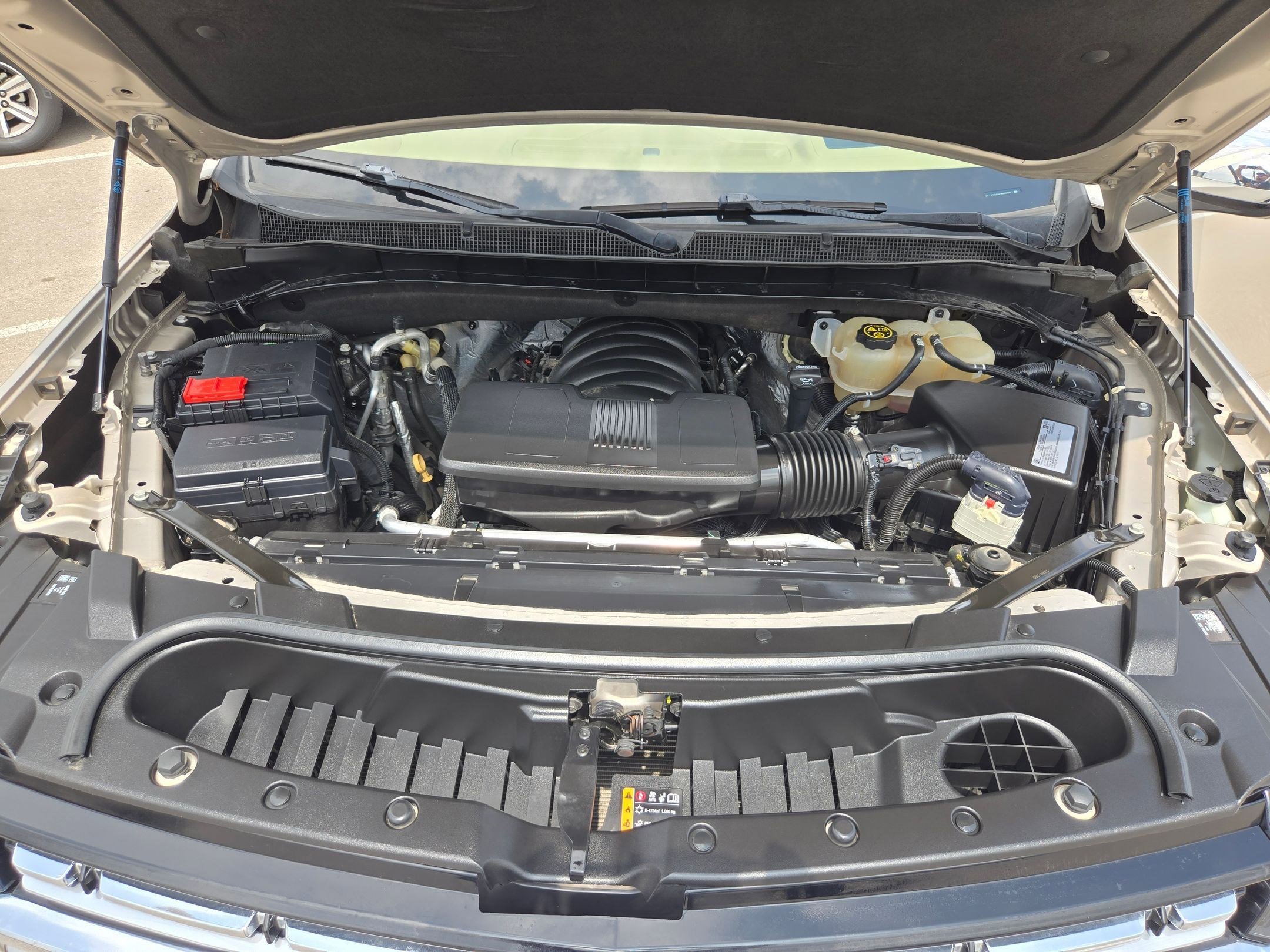 Used 2021 Chevrolet Suburban Premier w/ Premium Package RWD image 30