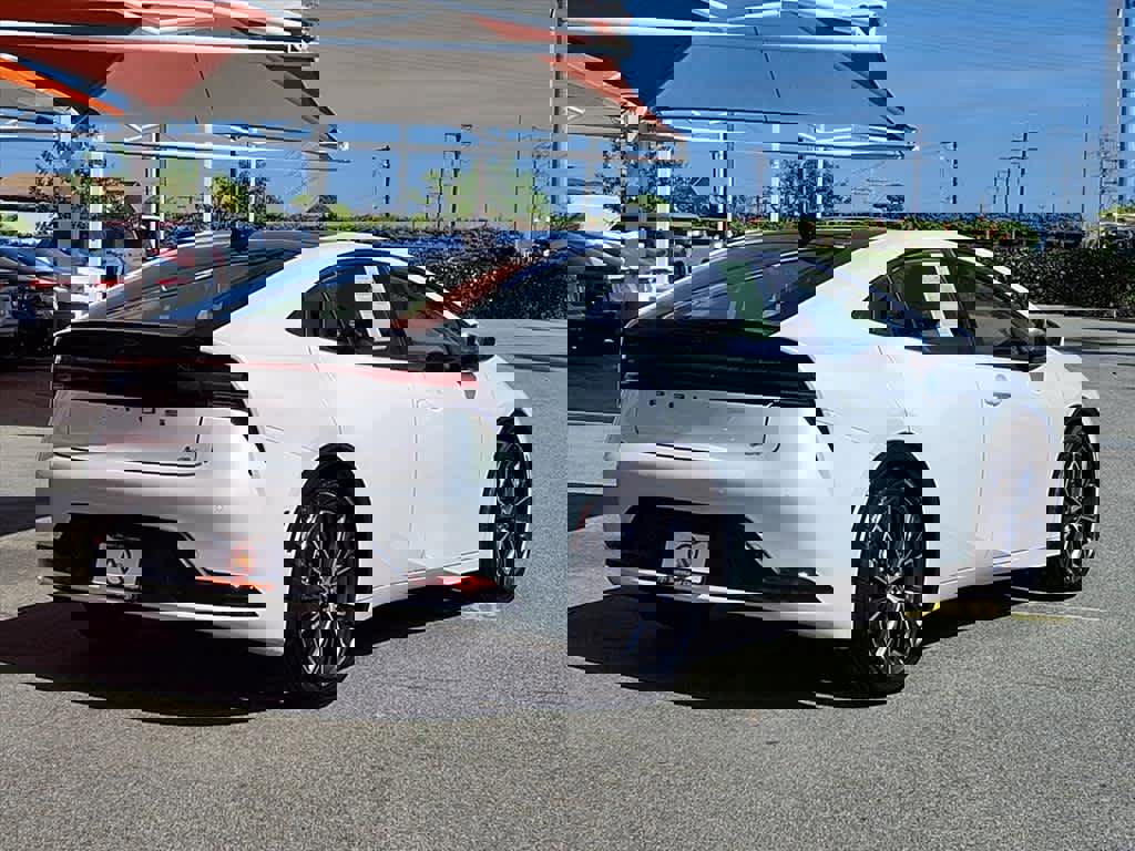 Used 2024 Toyota Prius XLE image 4