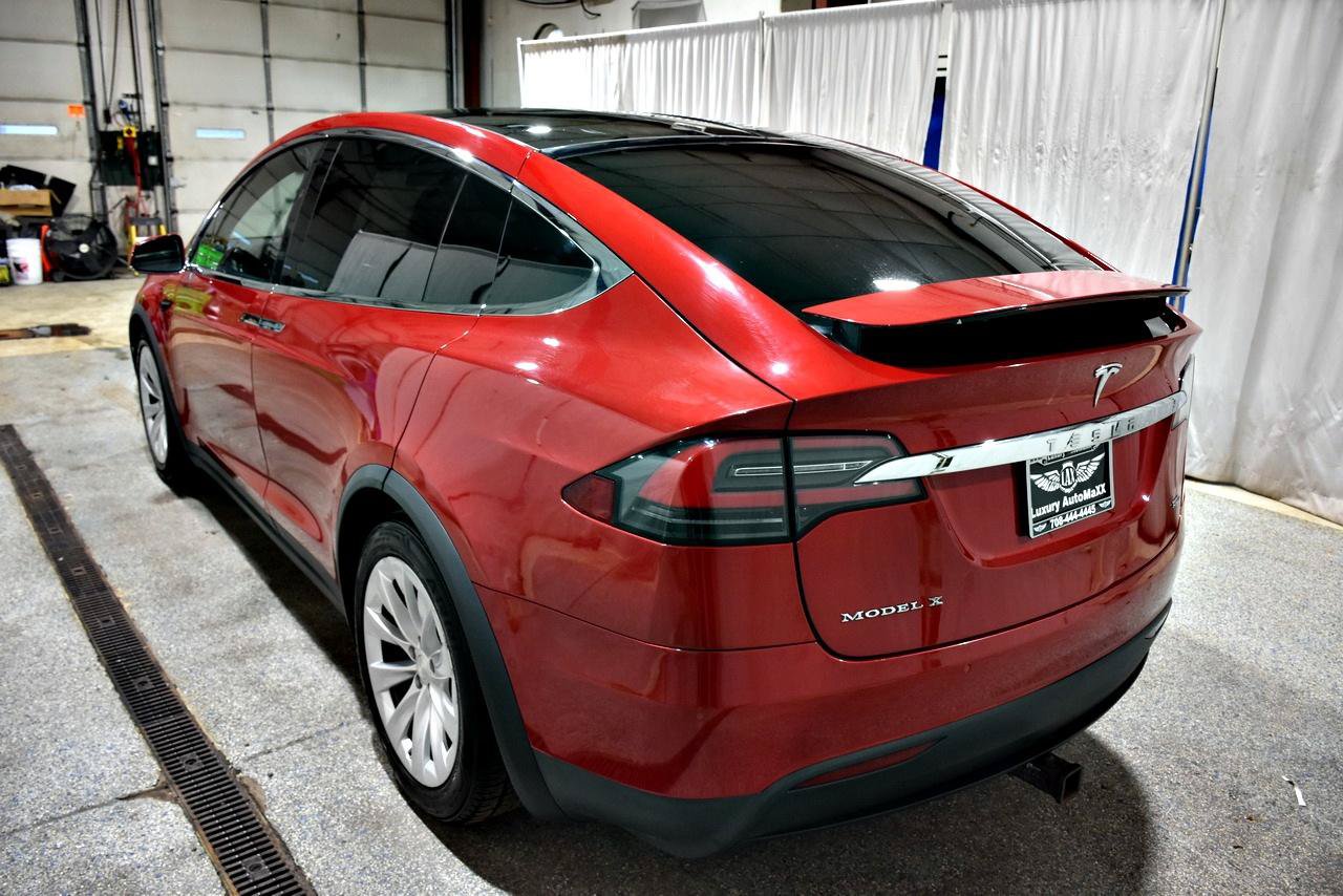 Used 2017 Tesla Model X 75D AWD/4WD image 4