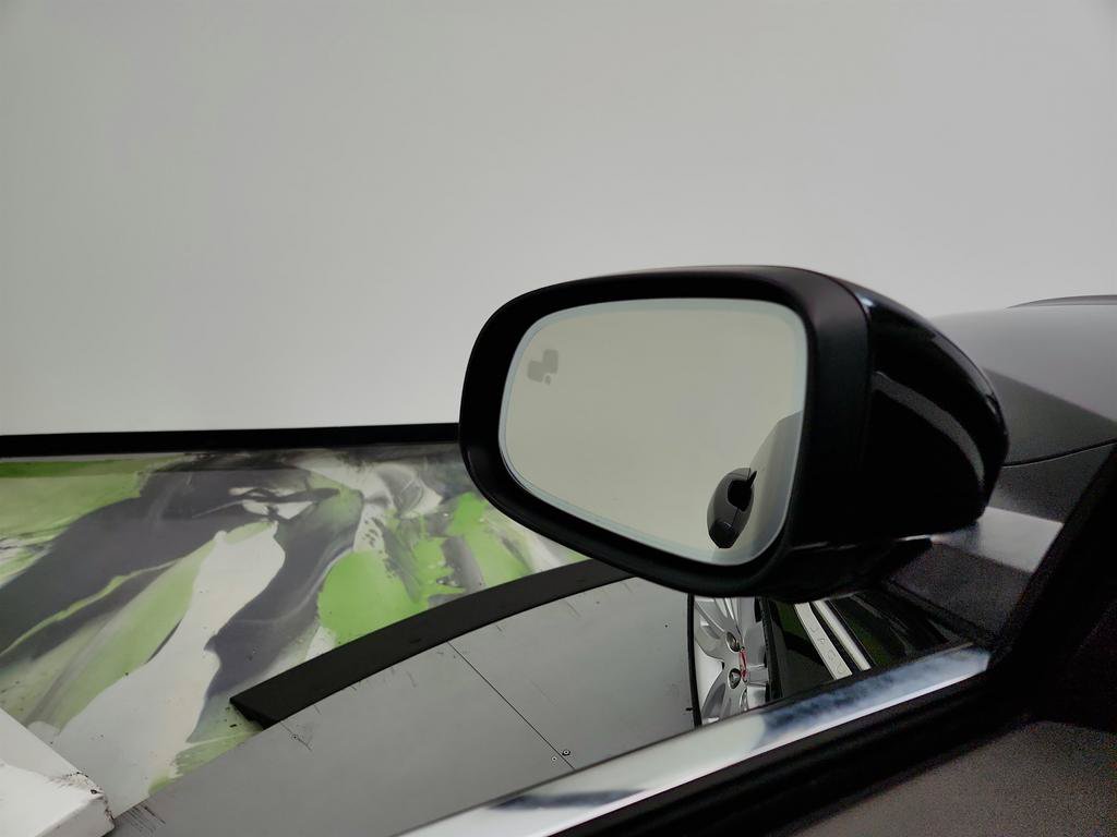 Used 2016 Jaguar XF Prestige RWD image 16