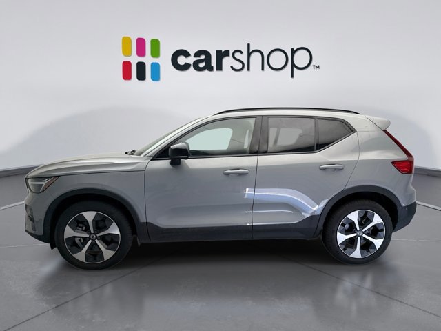 Used 2025 Volvo XC40 B5 Plus AWD/4WD image 2