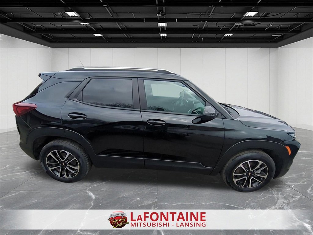Used 2025 Chevrolet TrailBlazer LT image 9