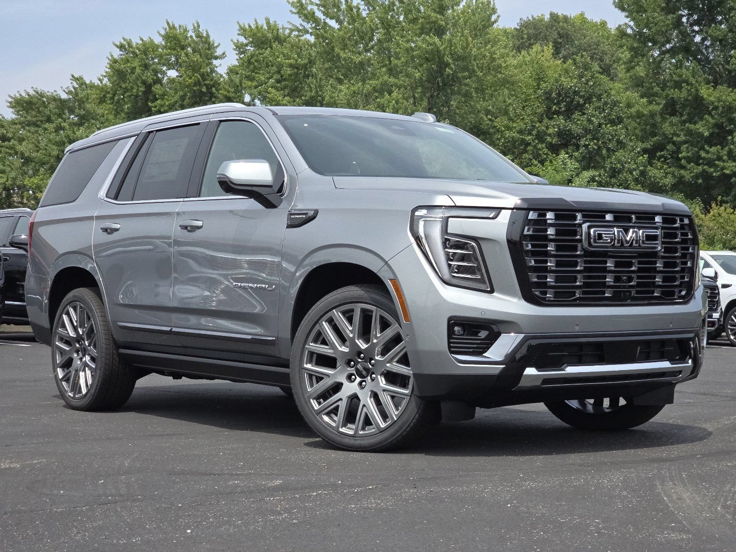 New 2026 GMC Yukon Denali Ultimate AWD/4WD image 3