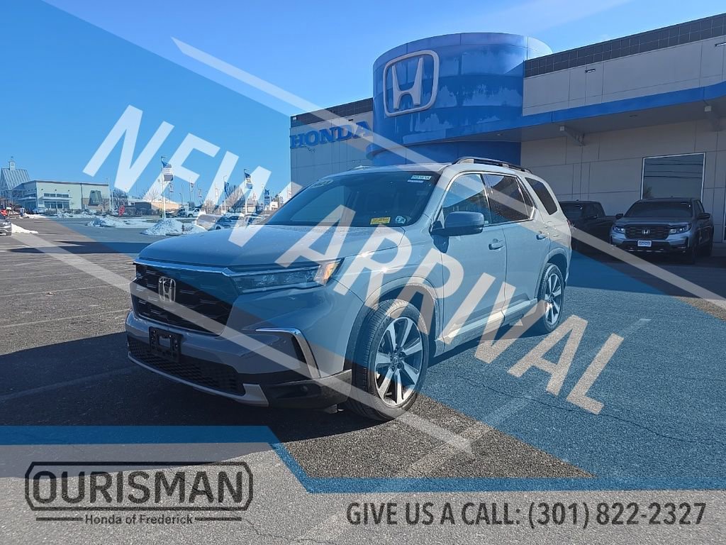 Used 2023 Honda Pilot Touring image 4